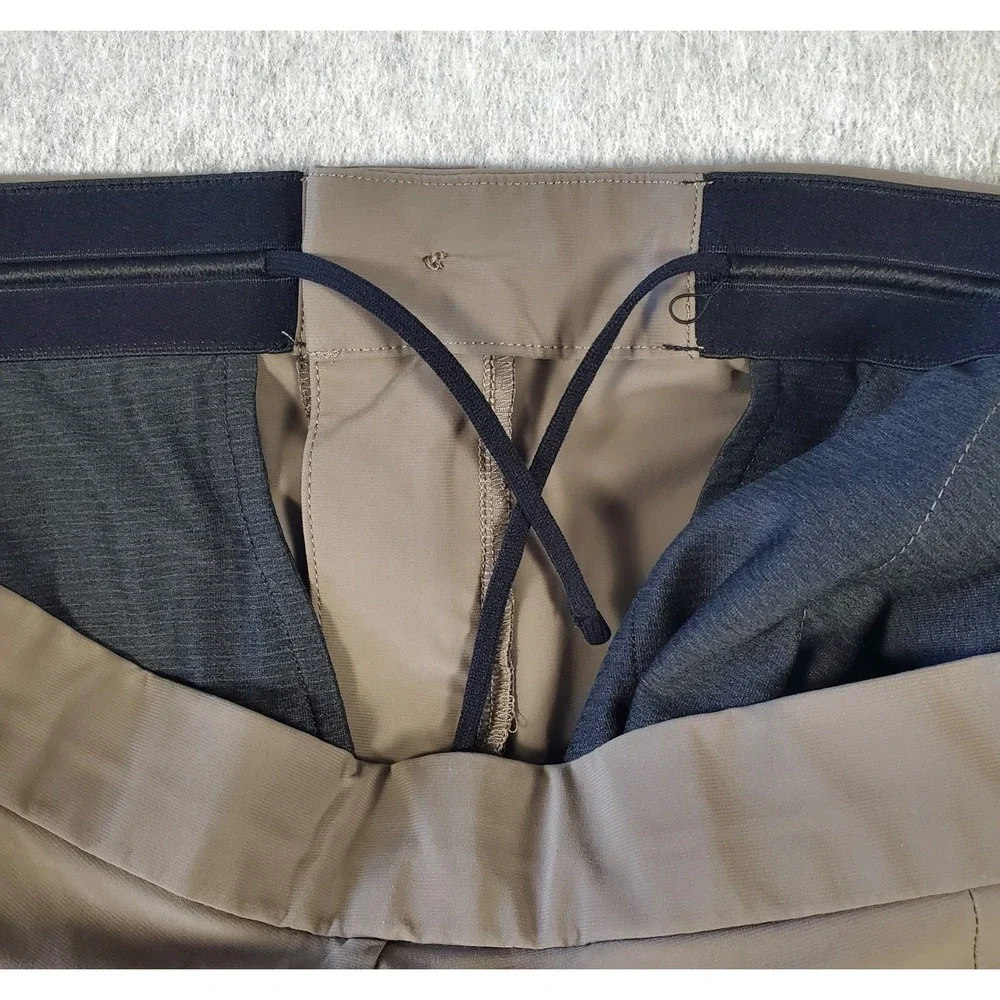 Vuori fleet shorts